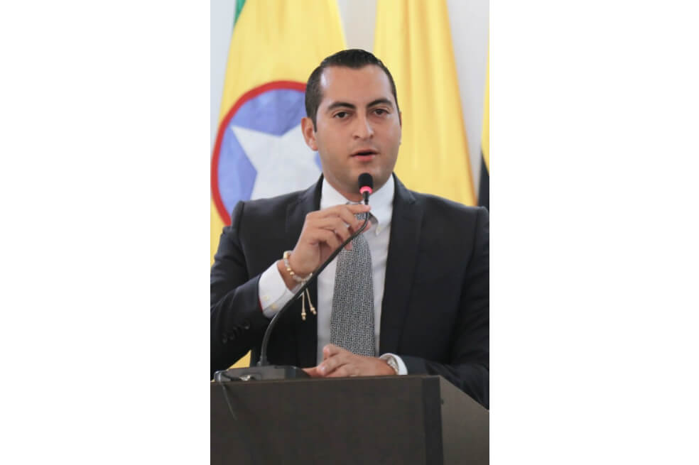 Renunció Jhon Marcell Pinzón, el concejal más “vago” de Bucaramanga