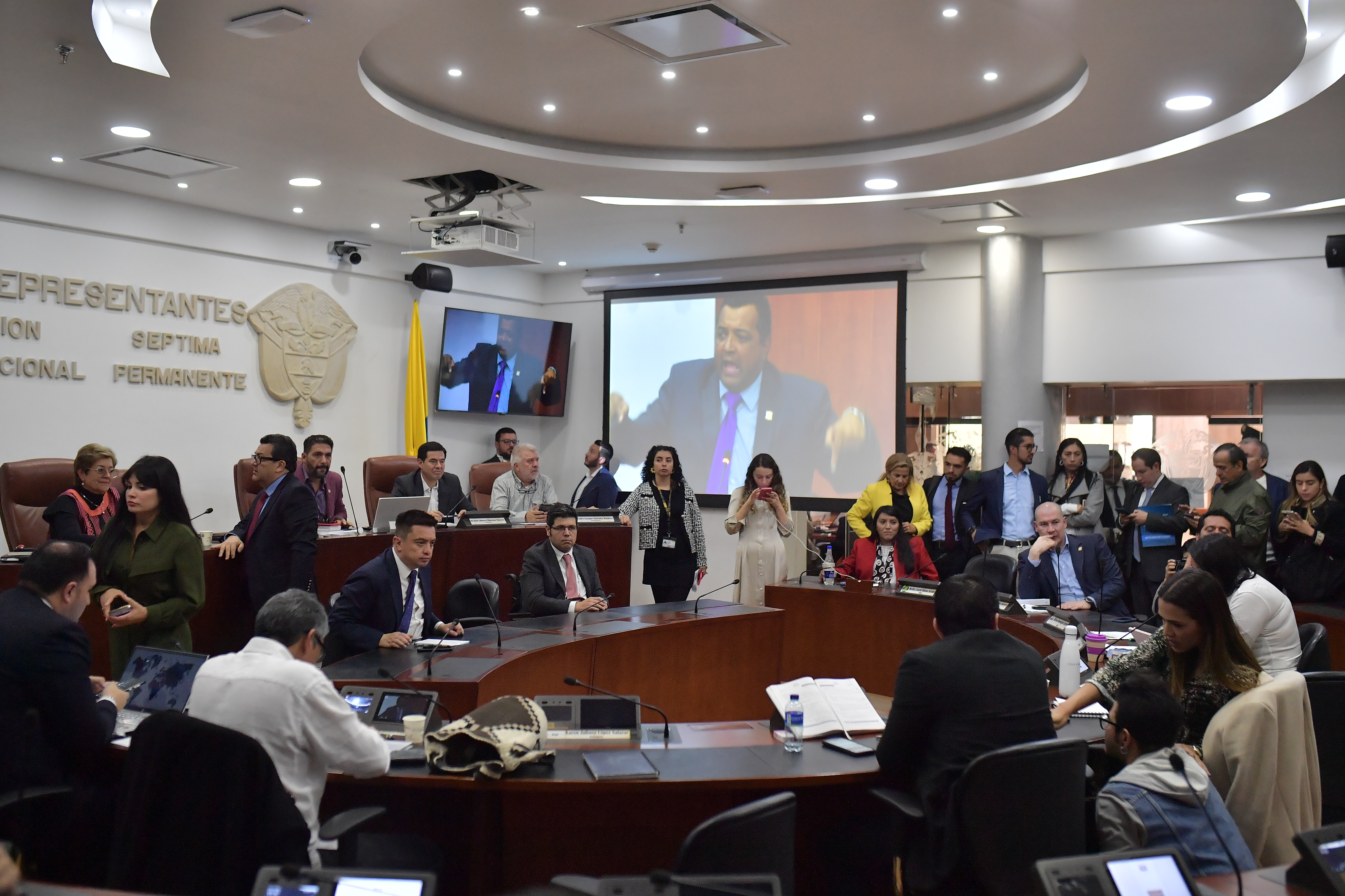 Las reacciones que dejó la aprobación del primer bloque de la reforma laboral