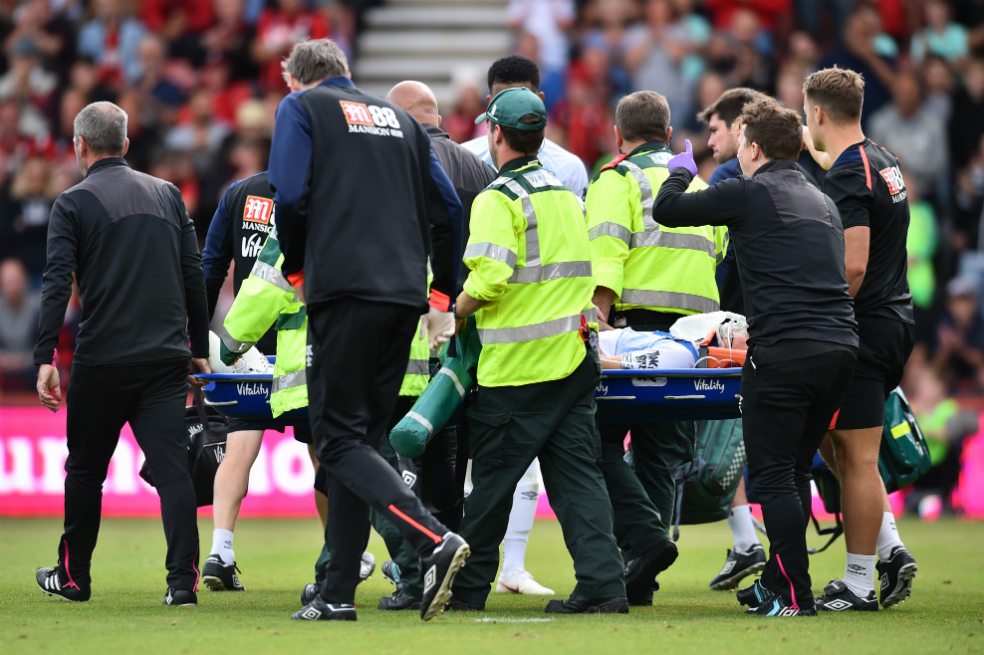 Compañero de Yerry Mina en el Everton sufrió una fractura en el cráneo