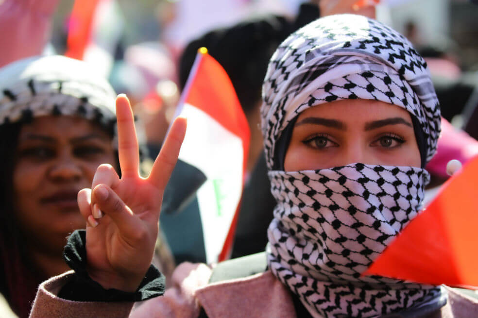 En fotos: Las mujeres de Irak marchan para defender su papel en la protesta
