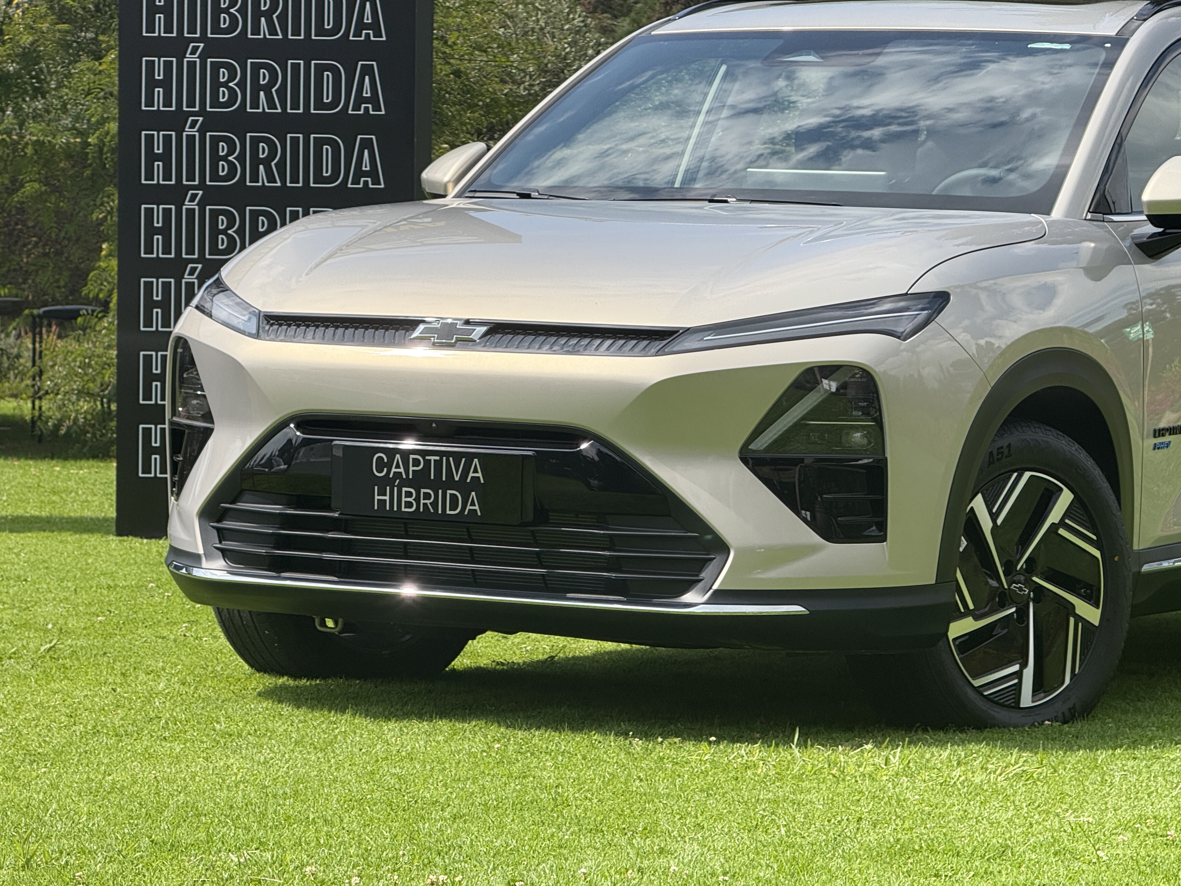 Nueva Chevrolet Captiva Híbrida: así es el PHEV de la marca en Colombia