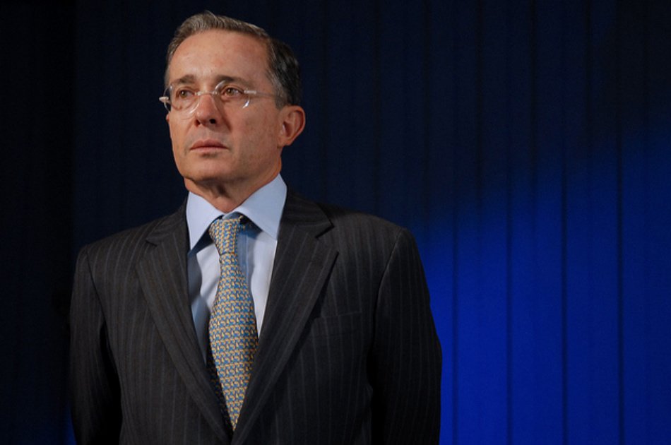 Mi Gobierno no aceptó negociar indulgencias al narcotráfico con ‘paras’: Uribe