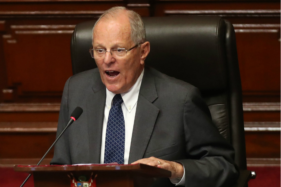 El 53 % de los peruanos quiere que Kuczynski renuncie a la Presidencia