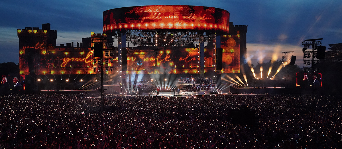 El escenario contó con un impresionante montaje de luces, pantallas y sonido para el deleite de los más de 10.000 espectadores.