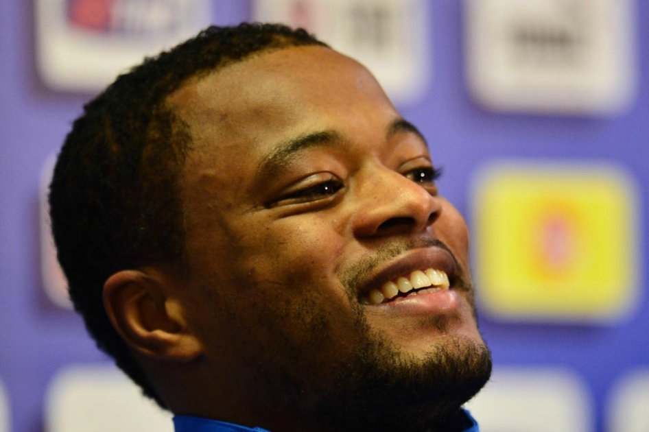 Juventus anunció el fichaje de Patrice Evra por 1,2 millones de libras