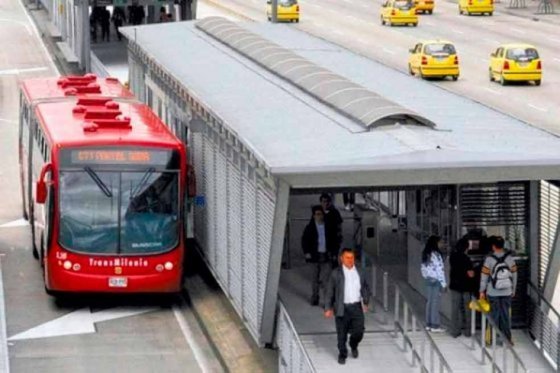 El problema de 2.000 trabajadores de TransMilenio para acceder a un baño