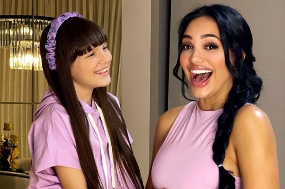Hija de Andrea Valdiri le cobra a la empleada por hacerle el oficio de la casa