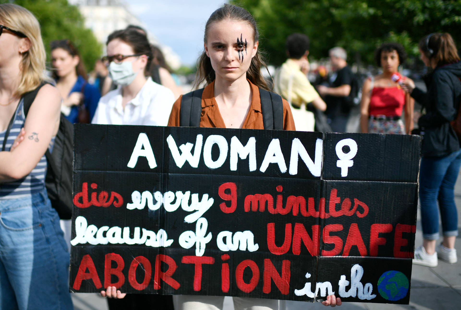 Duro golpe al acceso al aborto en EE. UU.: ¿Qué sigue tras el fin de Roe vs. Wade?