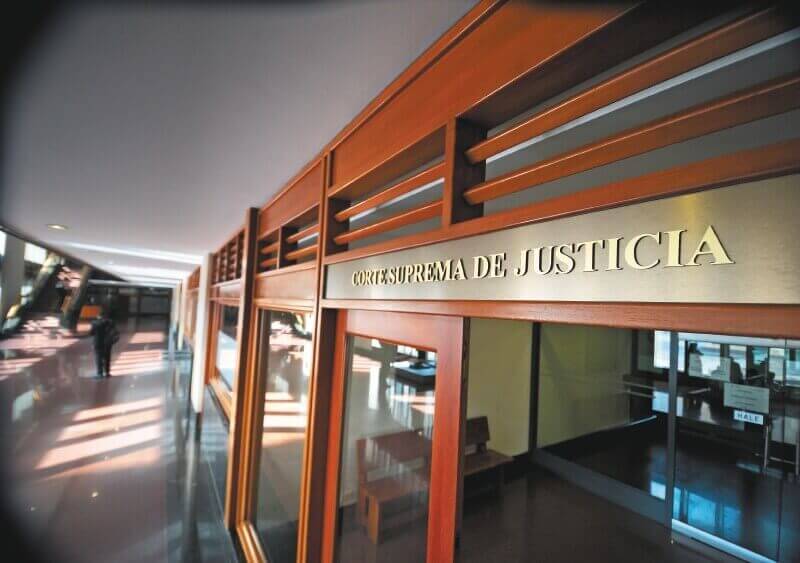 Corte Suprema regaña a juez que no avaló notificación de demanda por correo electrónico