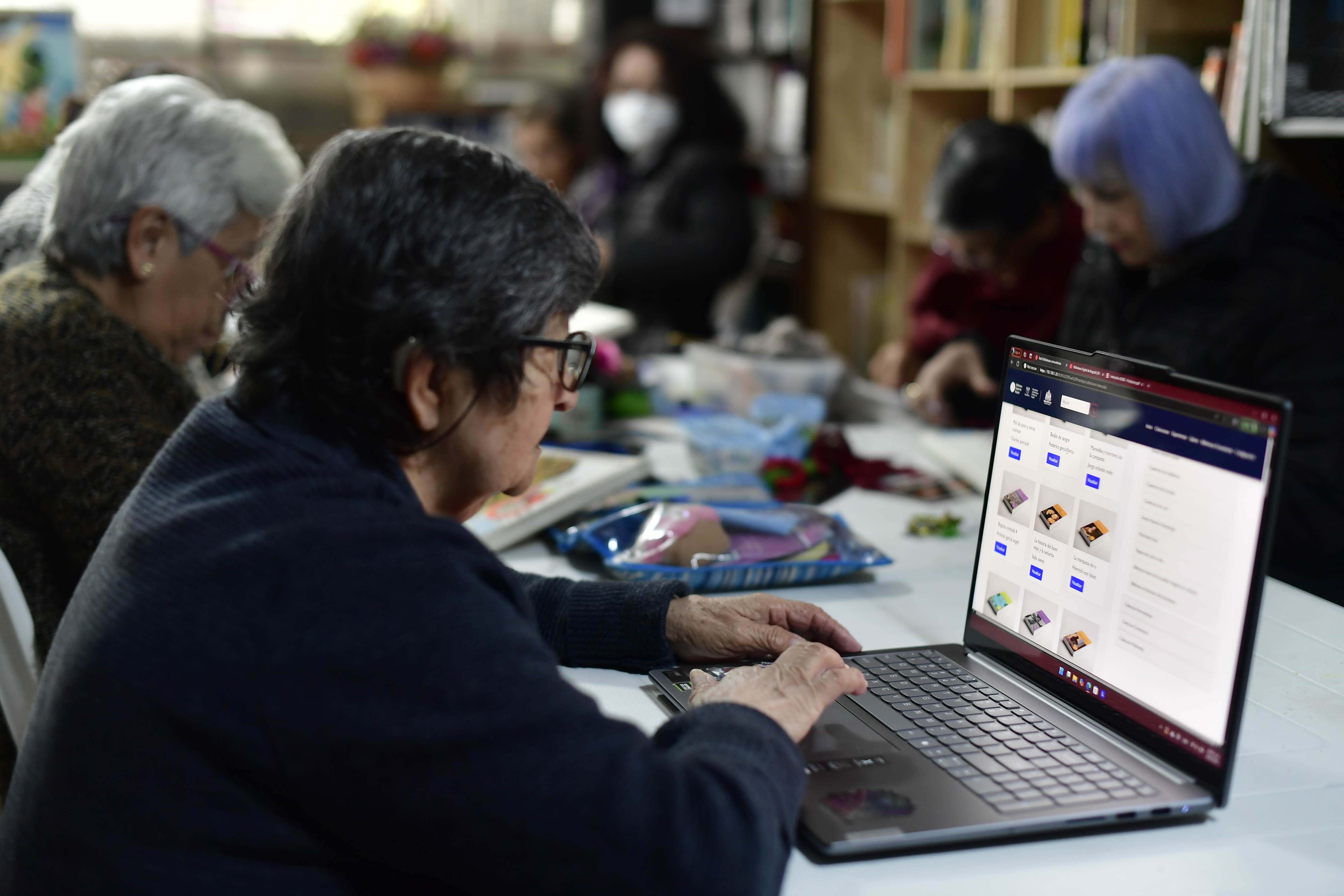 Conexión caída: ¿cómo está Bogotá en acceso a internet y formación en TIC?
