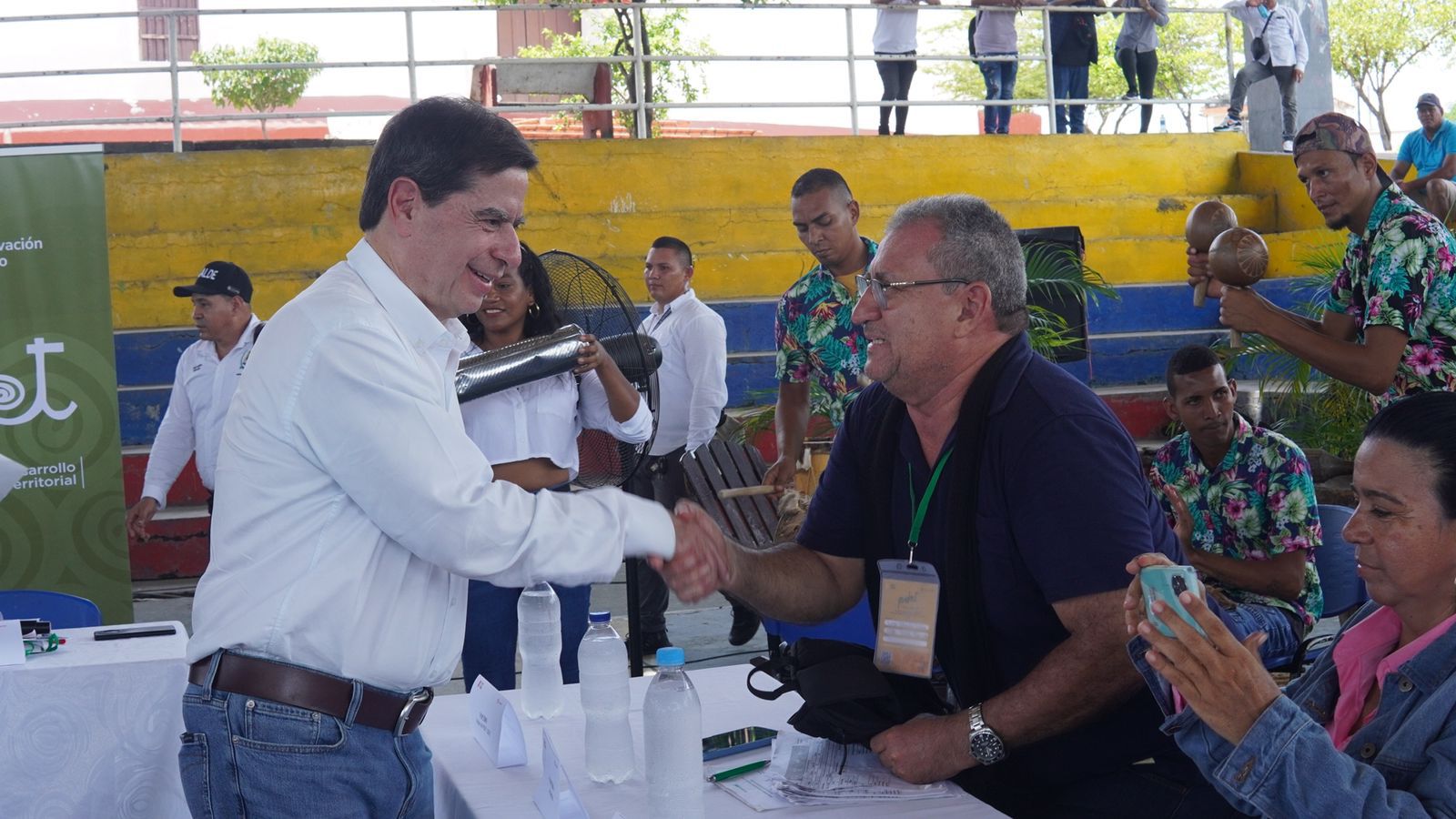 Con viaje a Simití, Cristo estrena papel de “implementador” del Acuerdo de Paz