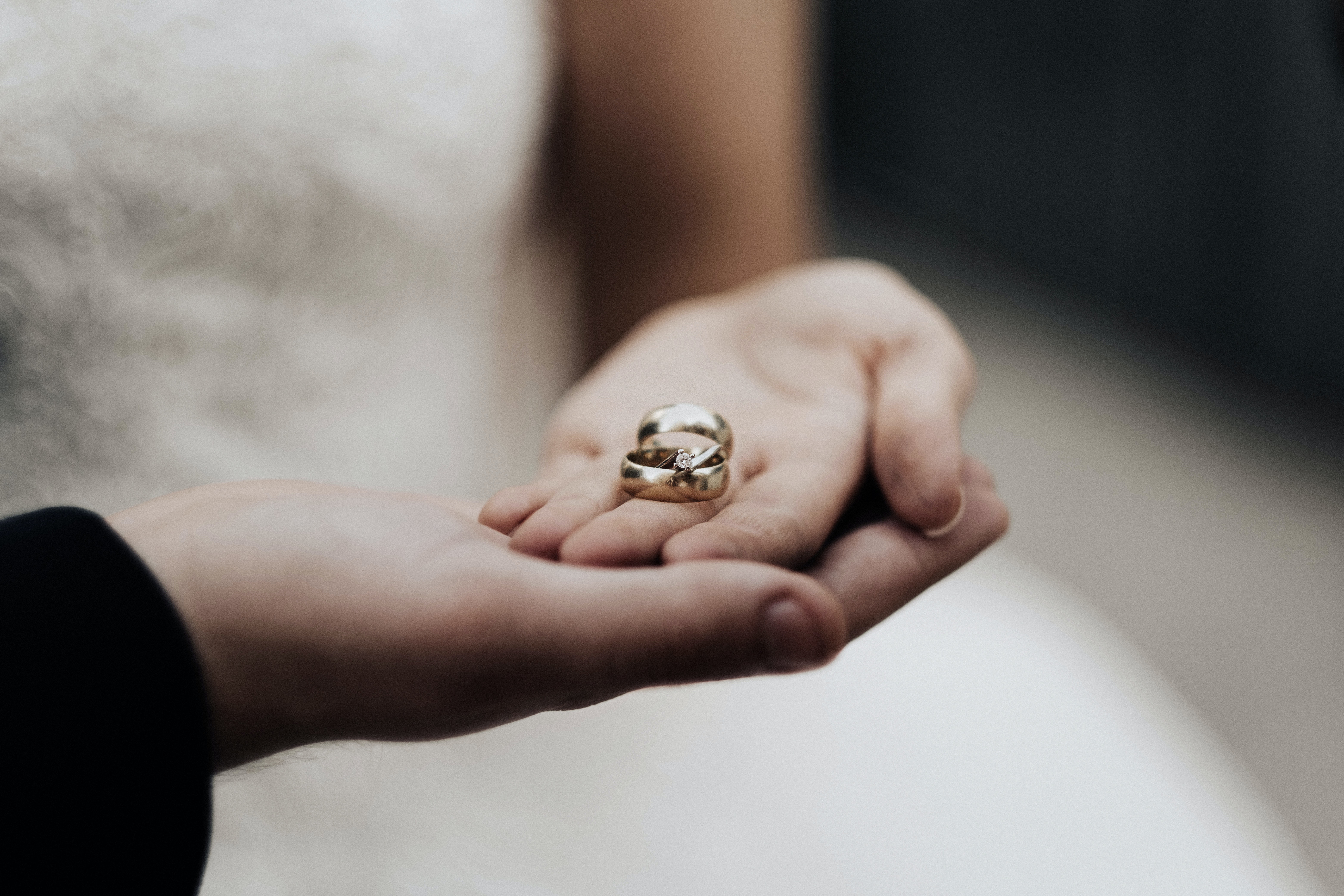 ¿Es legal que los esposos se vendan cosas entre ellos?