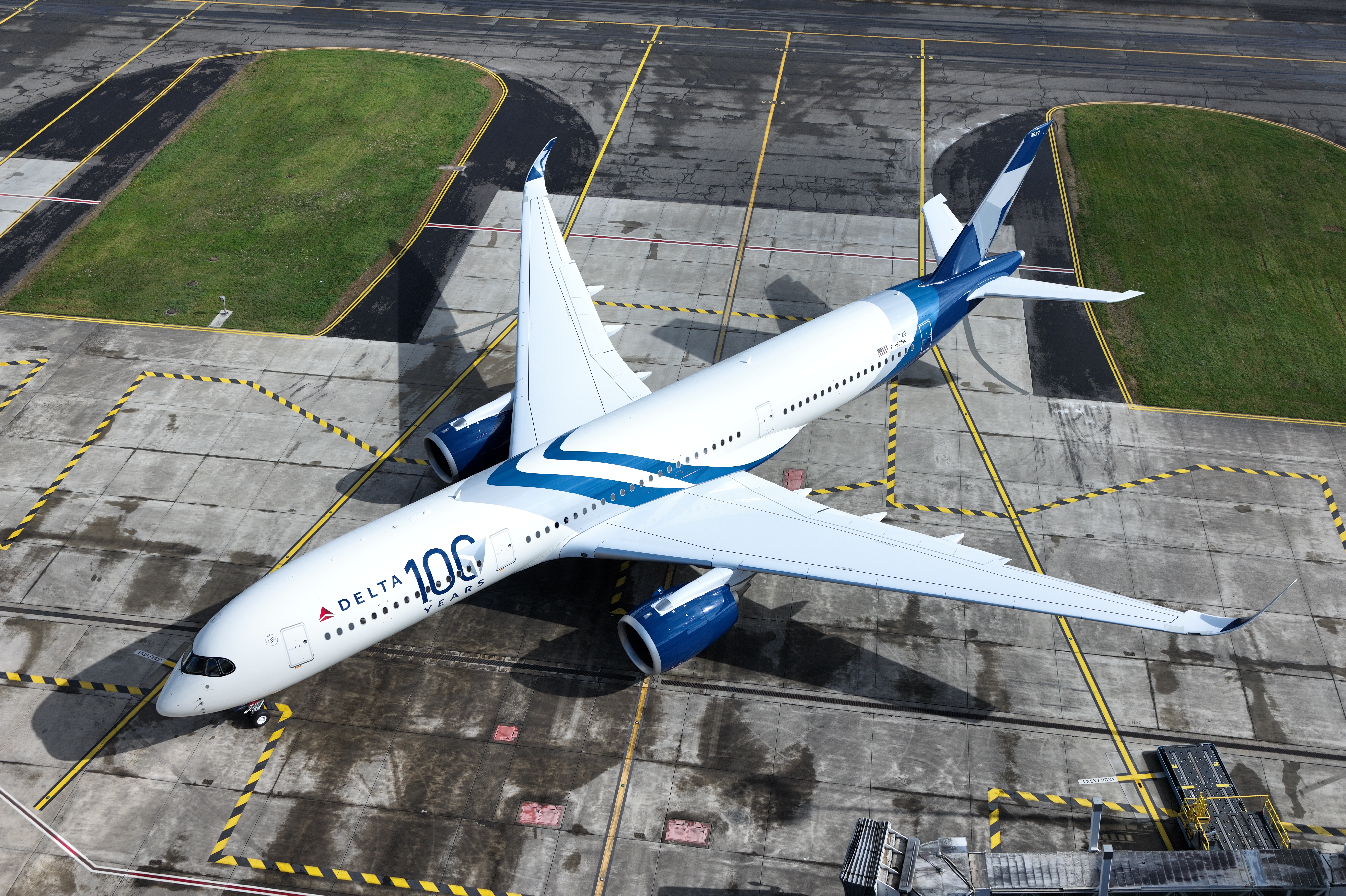 Delta Air Lines celebra 100 años y refuerza su presencia en Colombia