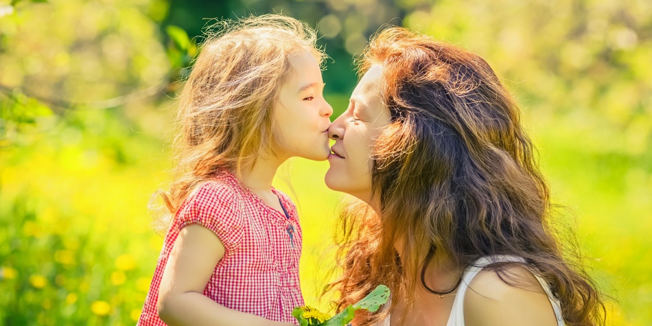 ¿Cómo hablar con tu hija sobre su cuerpo?