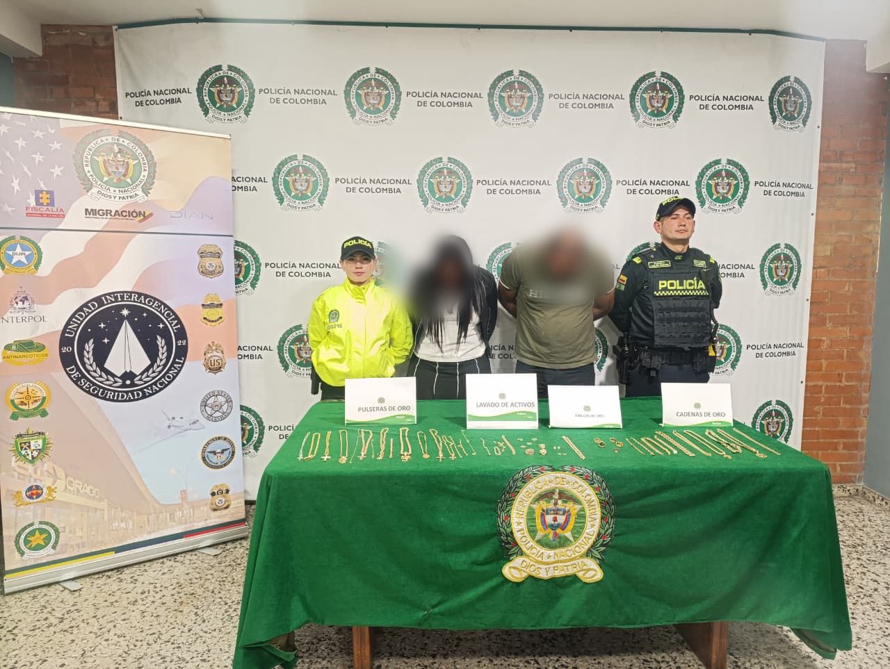 Policía interceptó cargamento de $400 millones en joyas sin acreditar