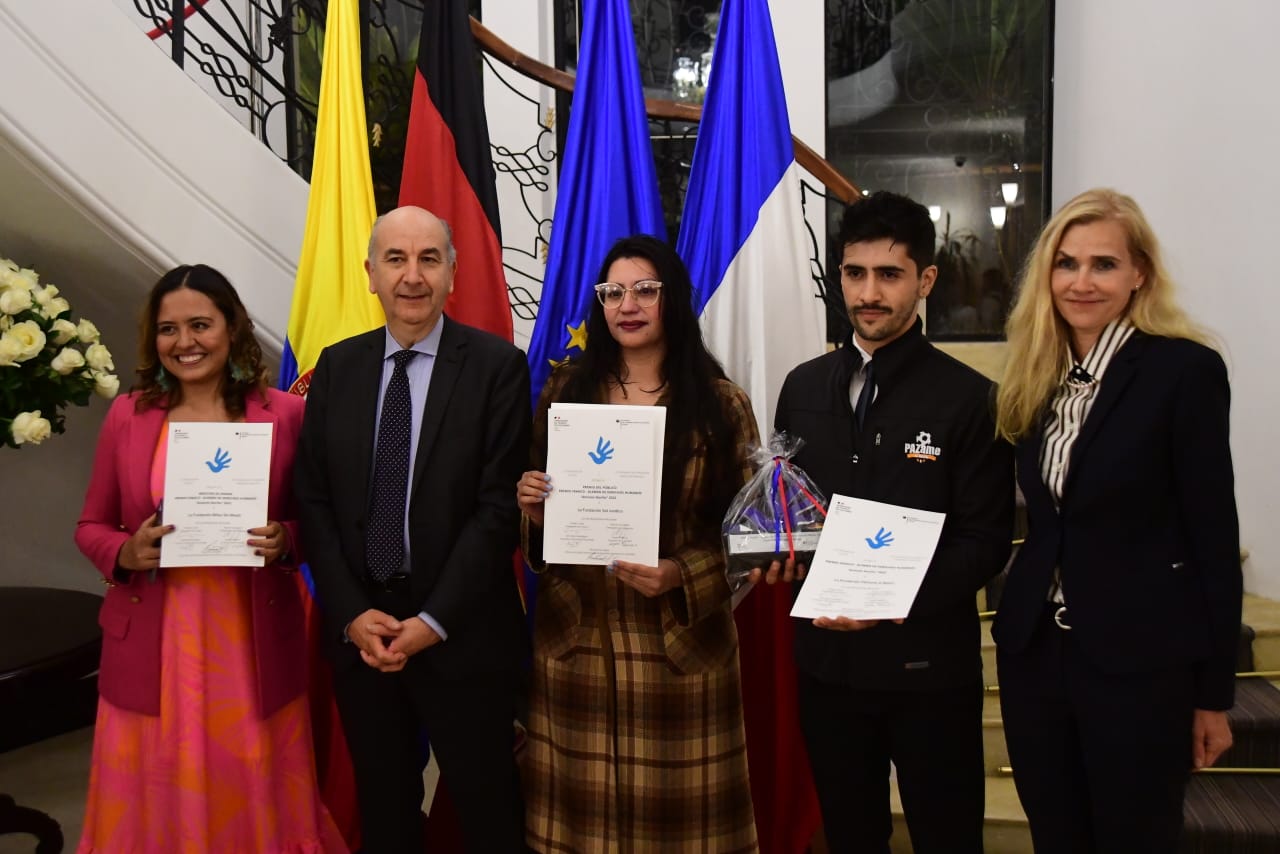 Fundación que promueve escuelas y canchas seguras en Nariño gana premio de DD. HH.