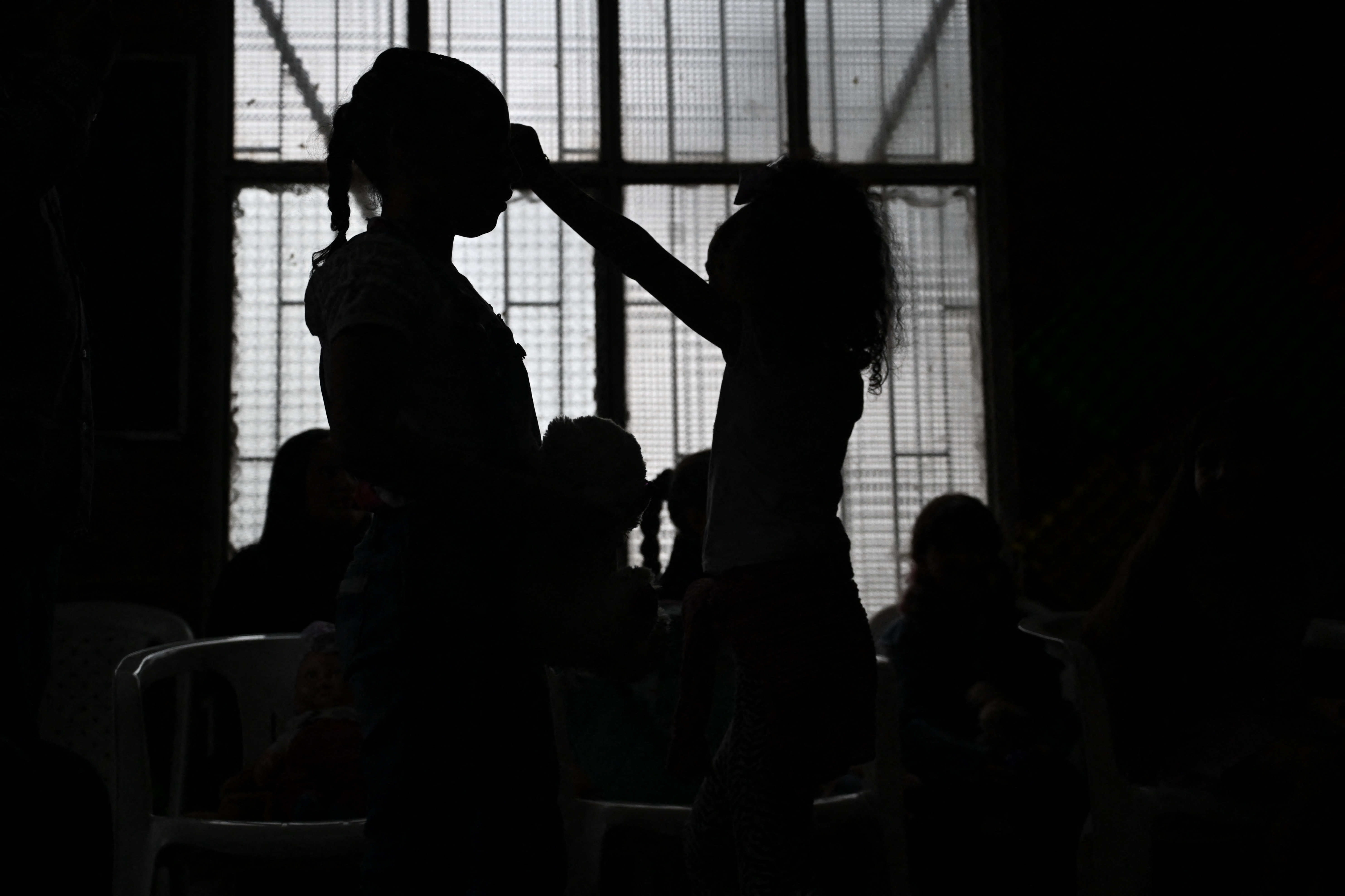 Uno de cada cuatro niños vive en hogares con madres víctimas de violencia