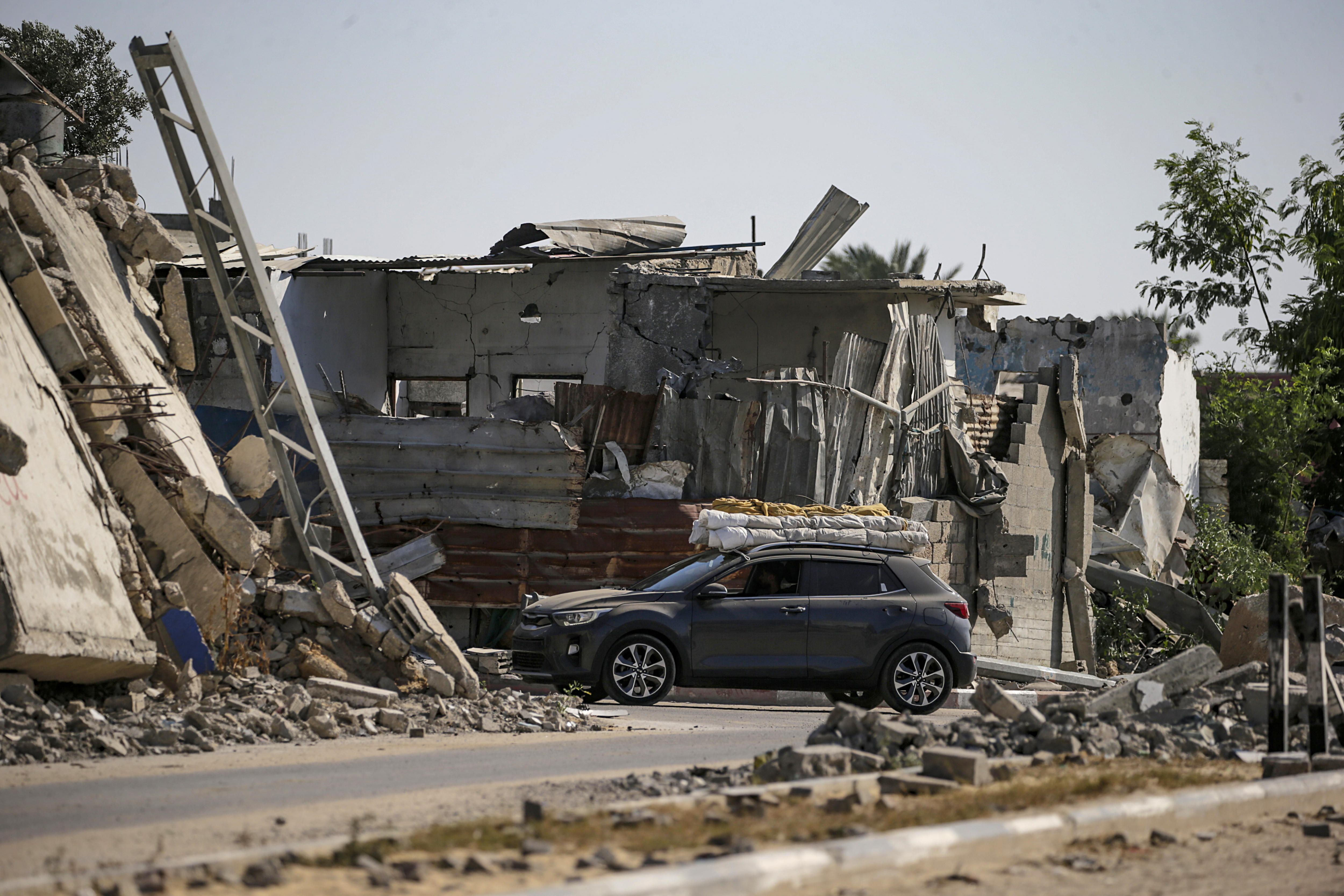 Más de 70 muertos y un centenar de heridos en ataques israelíes contra Gaza