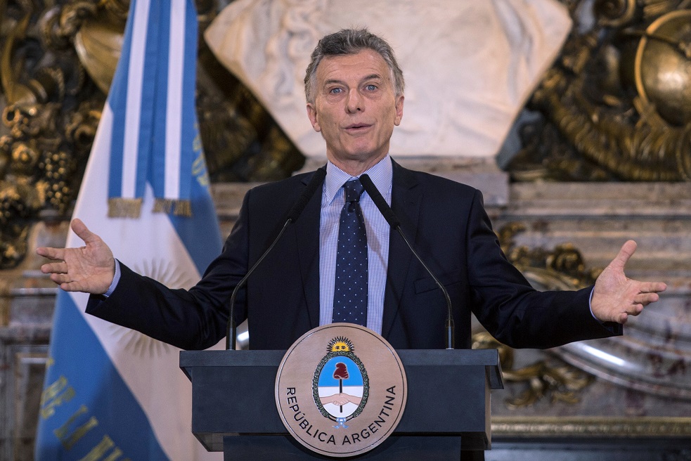 "Cuadernos de corrupción" en Argentina salpican a familia Macri
