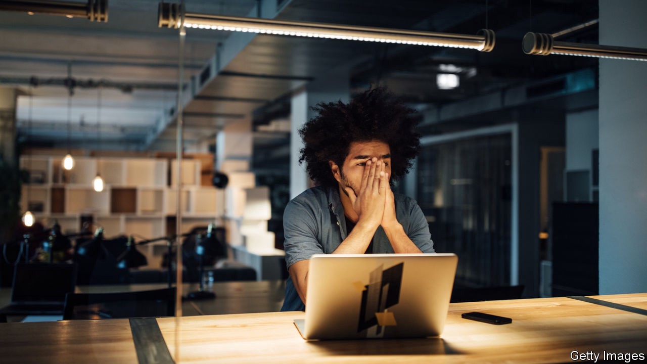 Las largas jornadas de trabajo matan: OMS