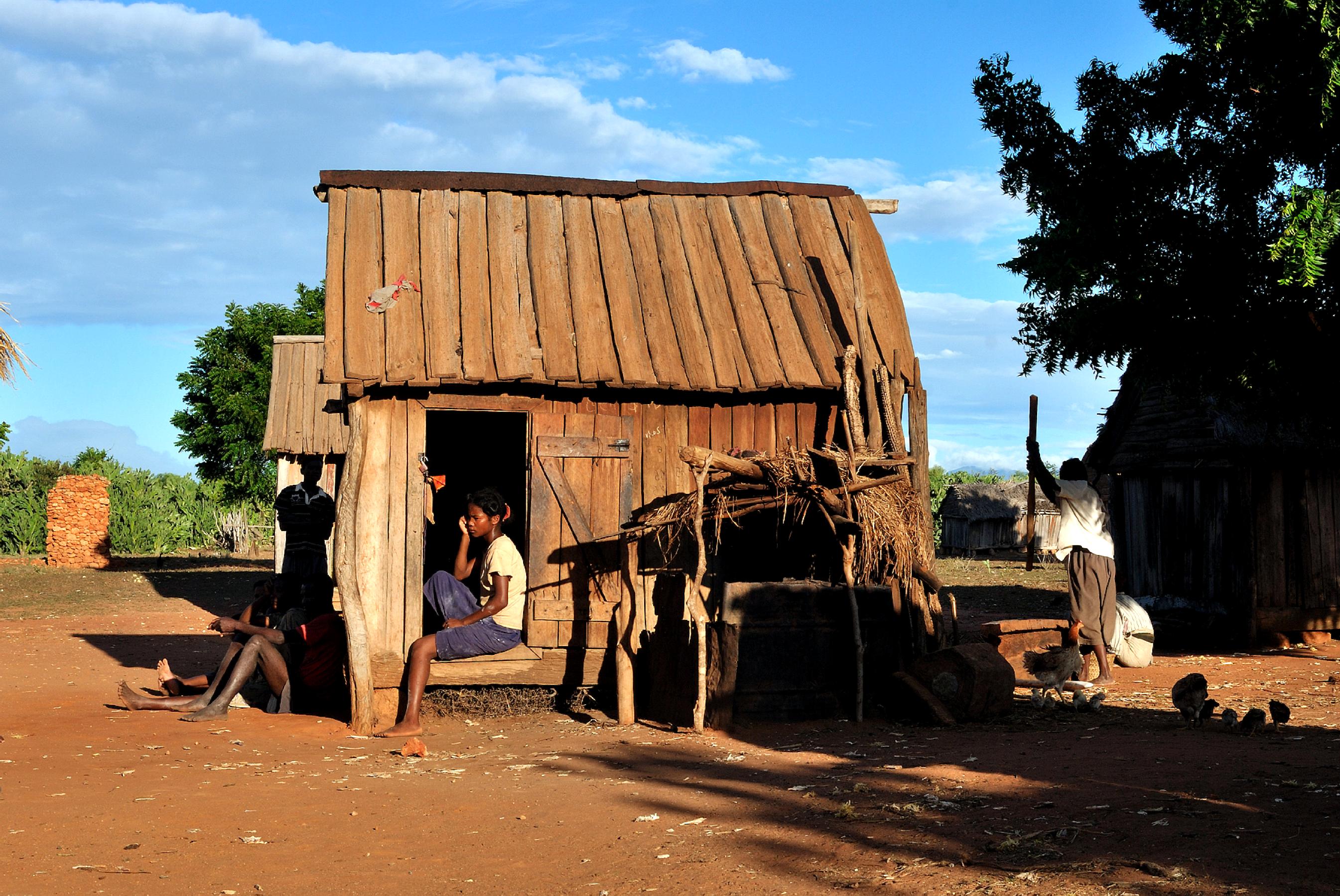 Madagascar: policía mata a 14 personas que protestaban por secuestro de niño albino