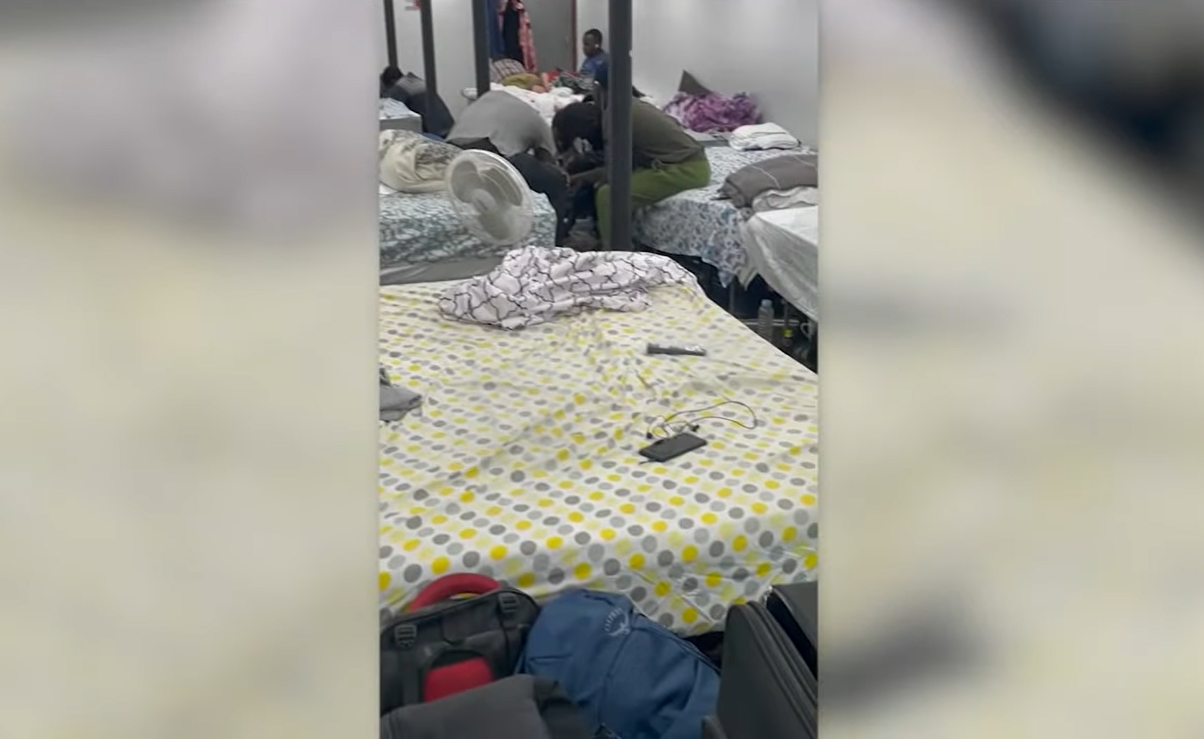 Los bomberos descubrieron el sitio el lunes por la tarde en Queens.