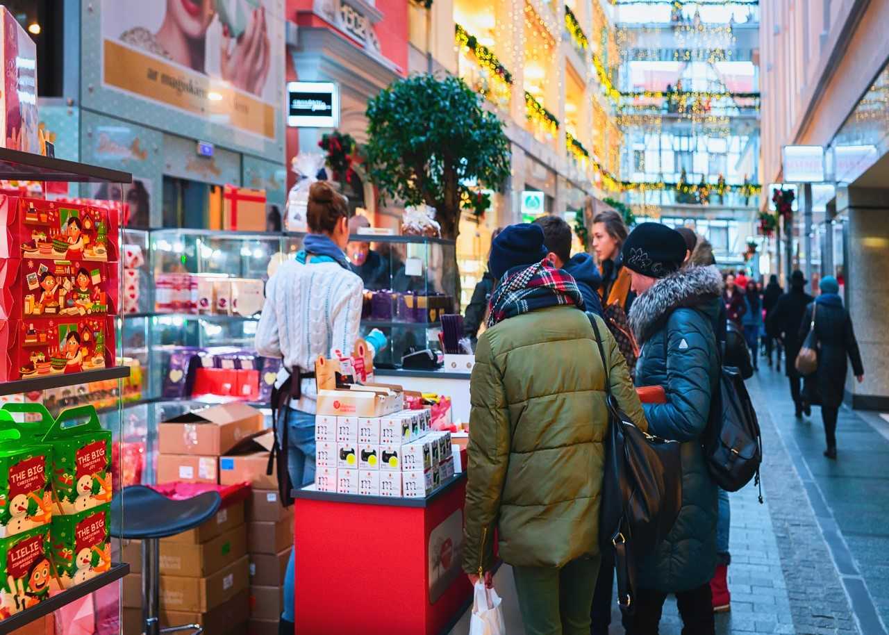 Tercerización de servicios en la temporada alta del comercio, ¿cómo aprovecharla para emplearse?