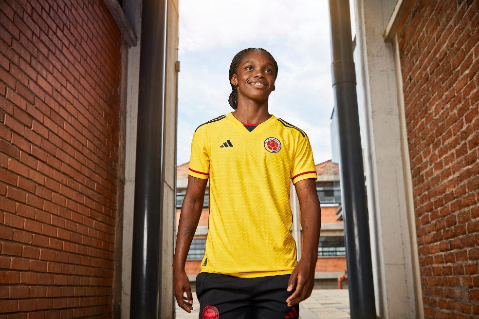 Desde el 11 de julio estará a la venta la nueva camiseta de la selección de Colombia.