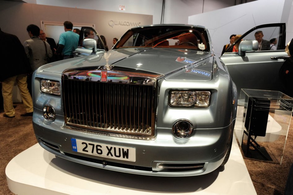 A pesar de la crisis, récord en ventas de autos Rolls-Royce
