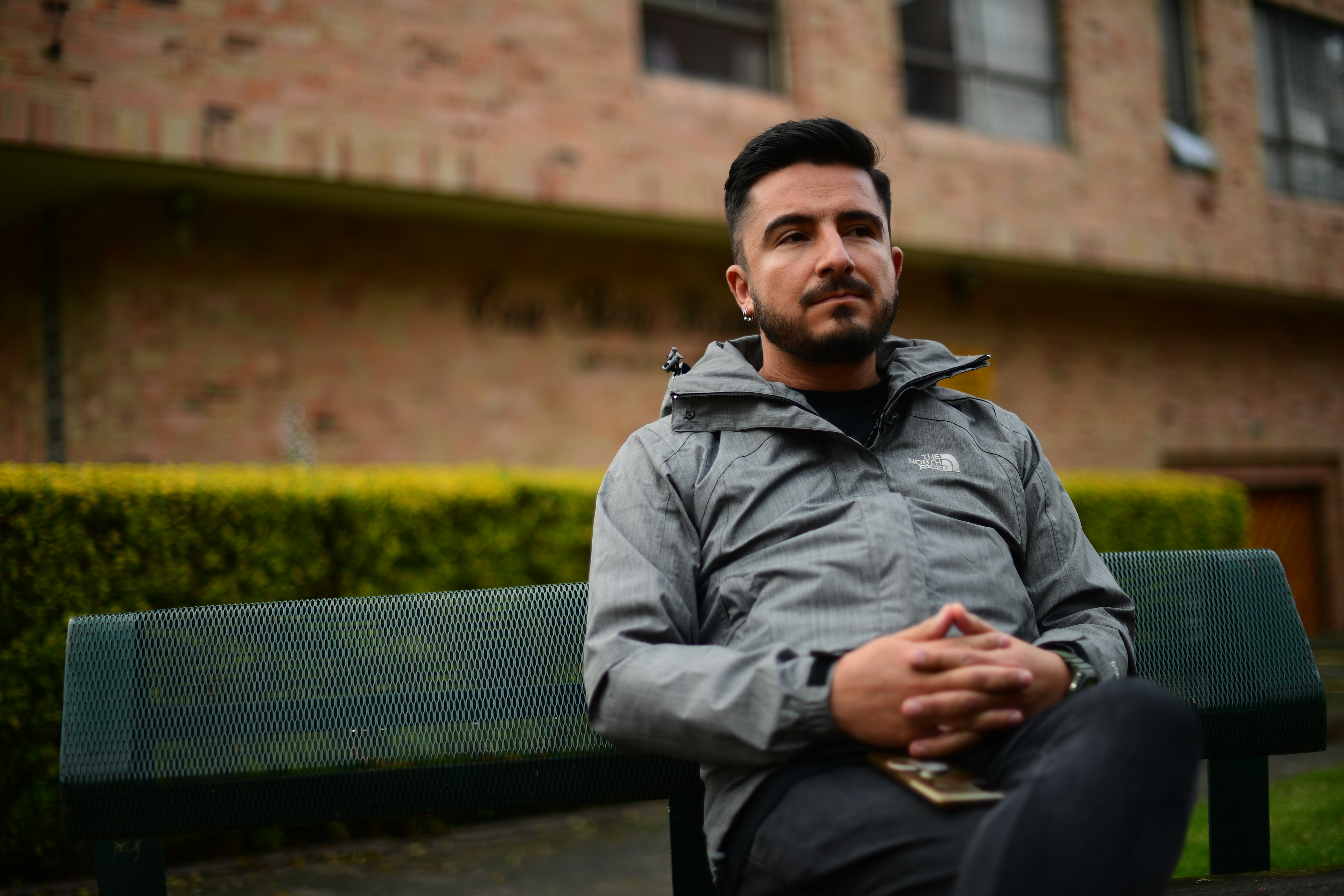 Rodolfo Velázquez es hijo de Roberto Velázquez y Aura García, otras de las personas víctimas del atentado terrorista.