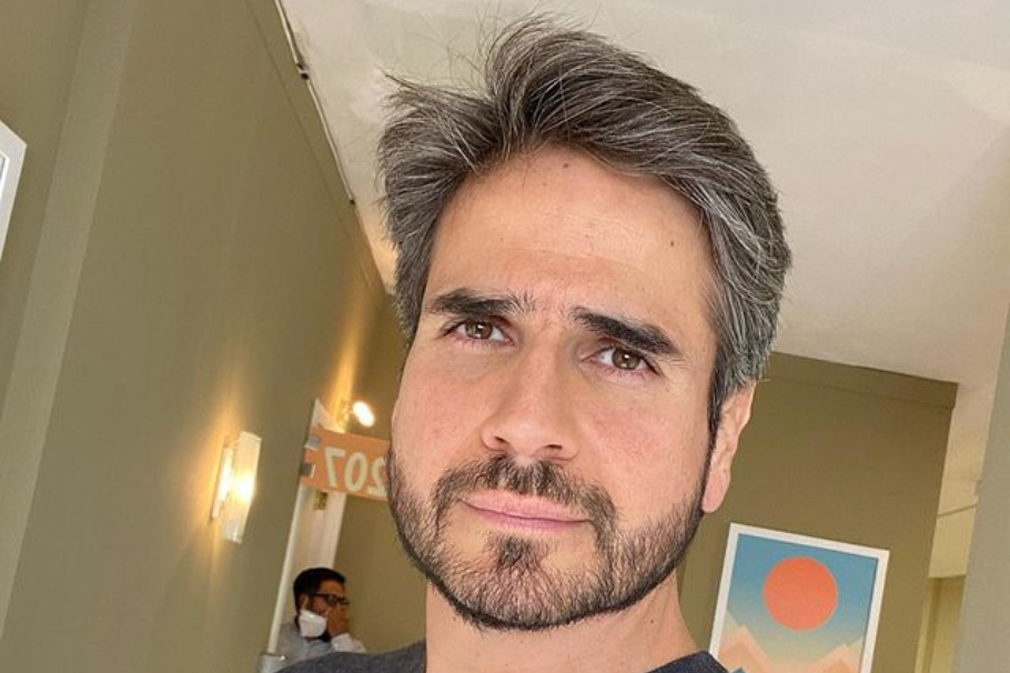 Daniel Arenas celebró su cumpleaños lejos de su familia. ¿Lo felicitó Daniela Álvarez?