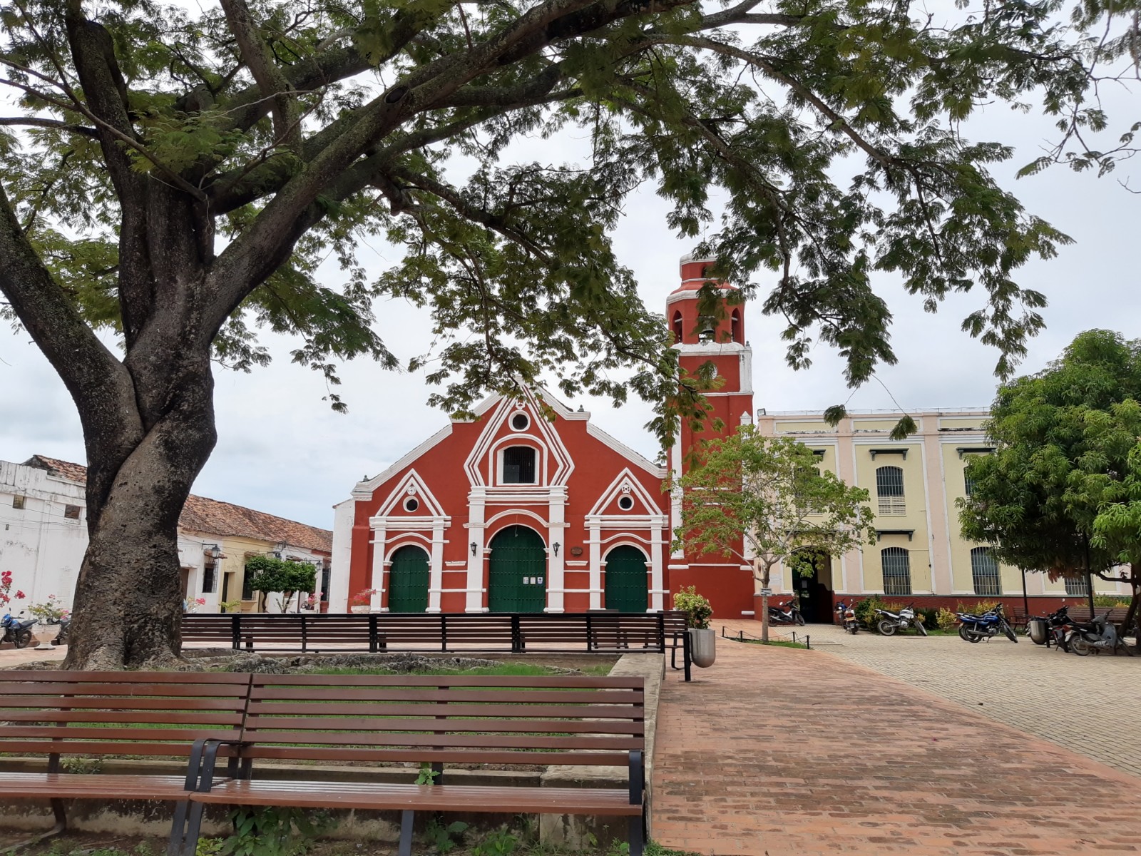 Iglesia de San Francisco en Mompox, otro de los hermosos templos religiosos de la Tierra de Dios.