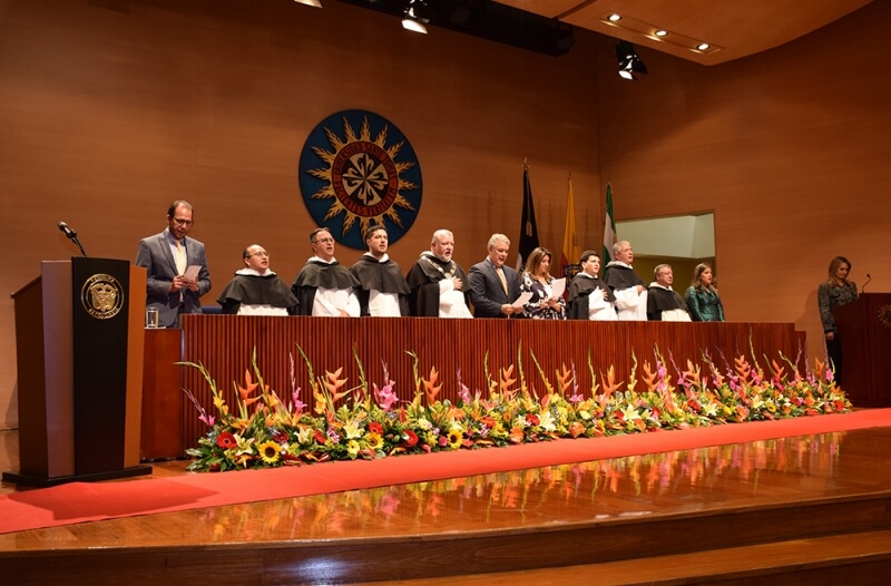 El nuevo rector de la Universidad Santo Tomás es también el actual capellán de Presidencia
