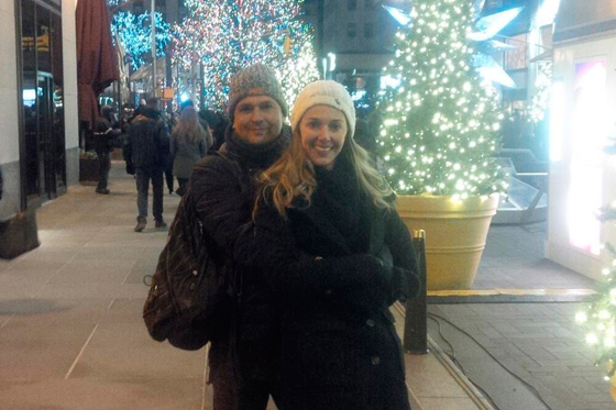 Carlos Vives y Claudia Elena Vásquez en Nueva York (Twitter).