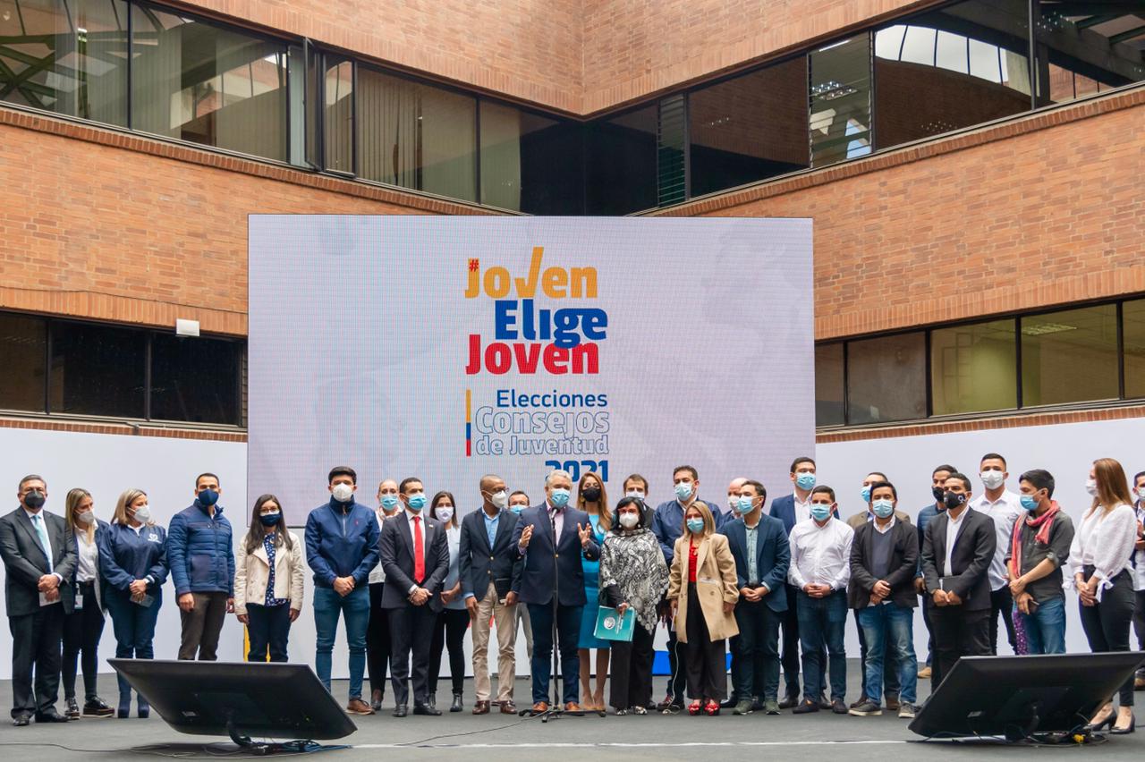 CNE fija reglas para las elecciones a Consejos de Juventud