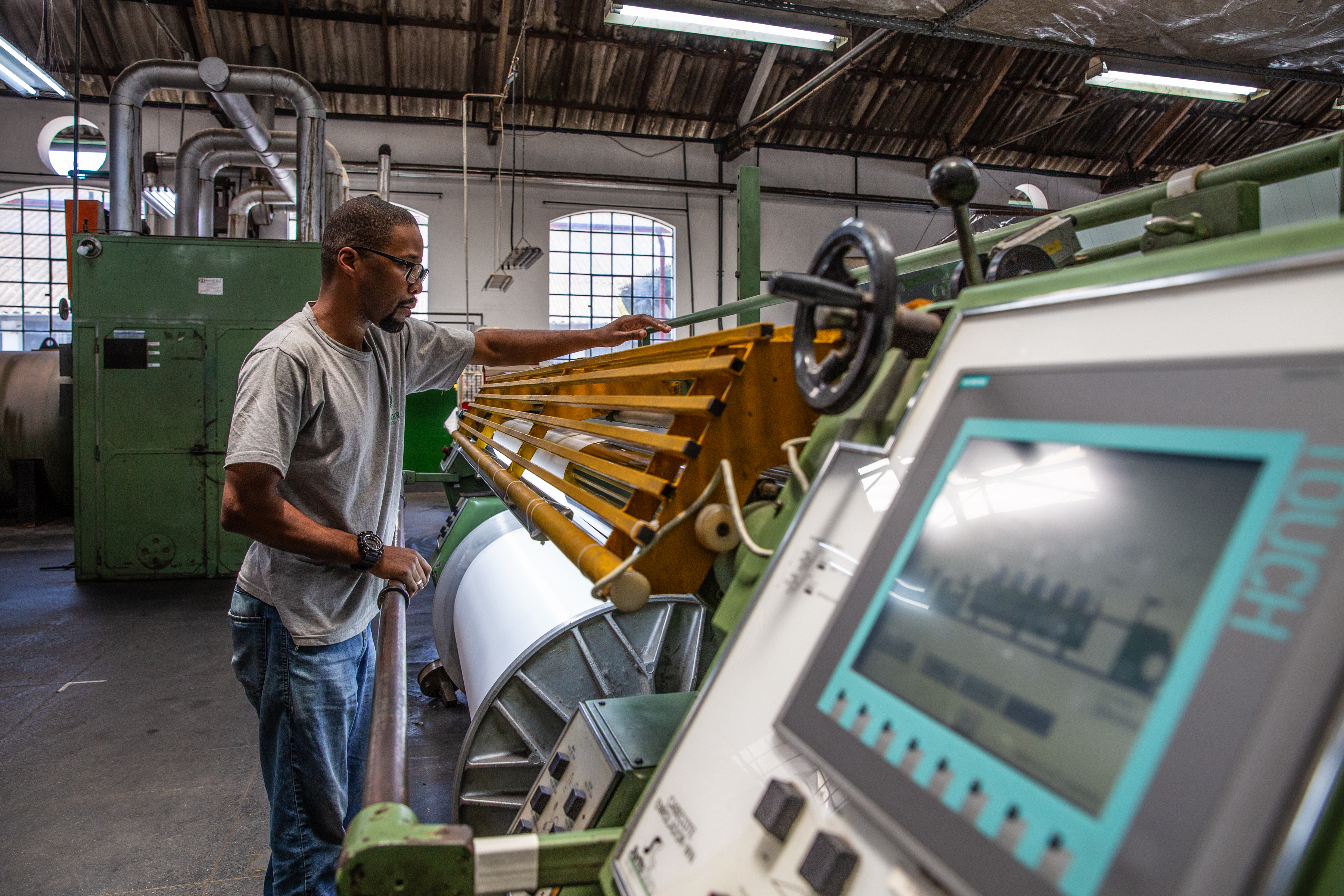La industria nacional frenó a finales de año: pedidos y producción a la baja