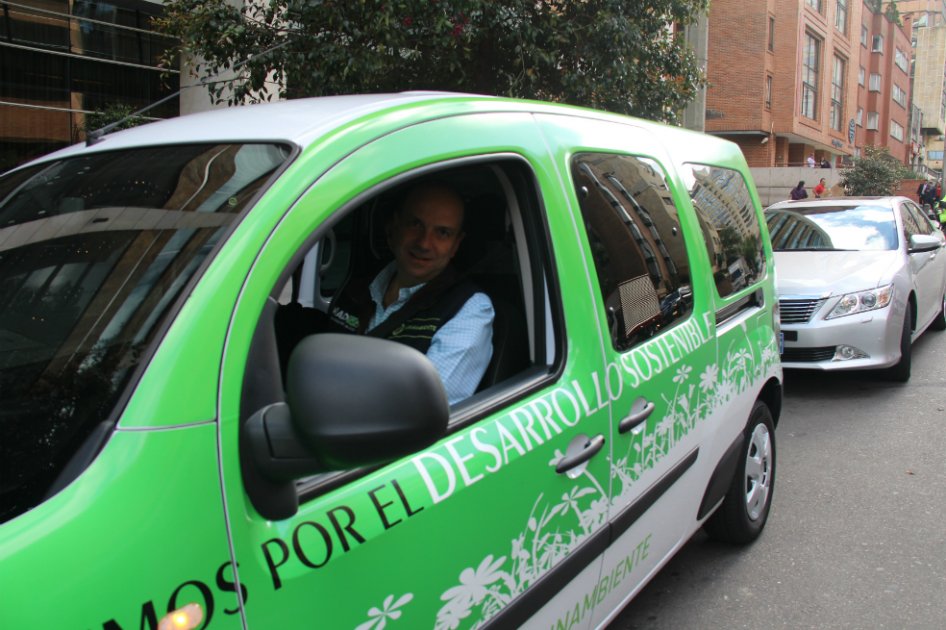Minambiente exige incorporación de vehículos con motor diésel para reducir contaminación