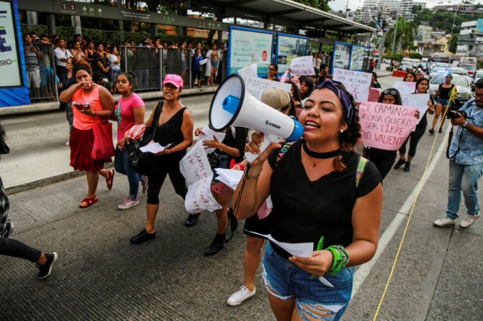López Obrador descarta reprimir protestas feministas y pide diálogo en México