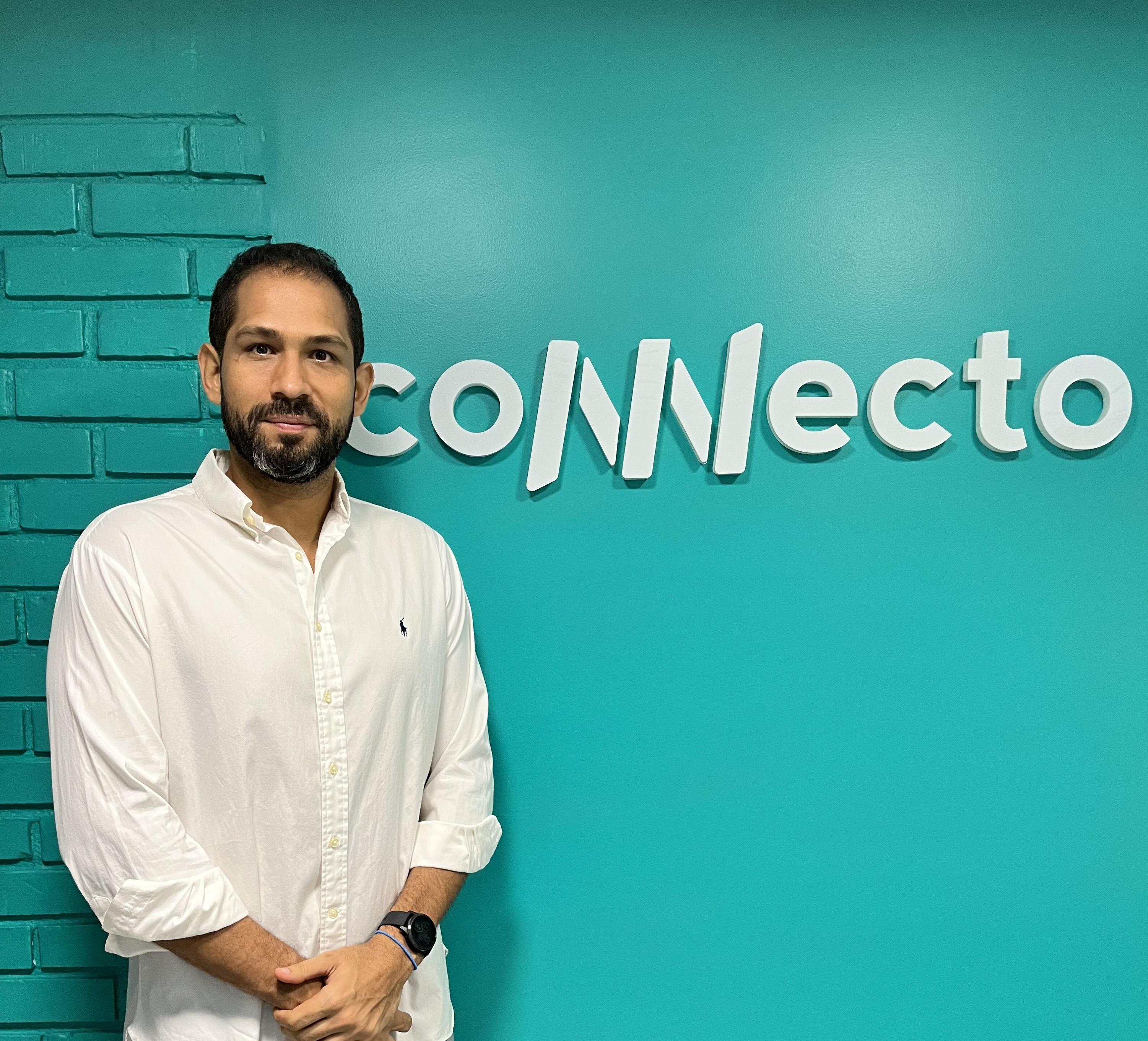 Él creó una aplicación que mejora los ambientes digitales en las empresas
