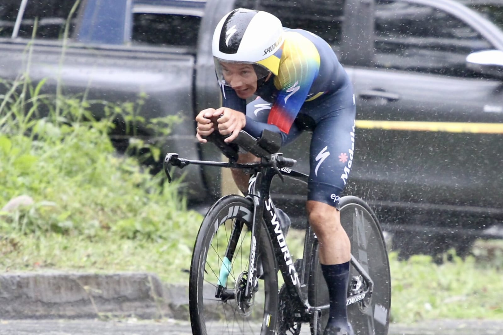 Miguel Ángel 'Supermán' López, líder de la Vuelta a Colombia.