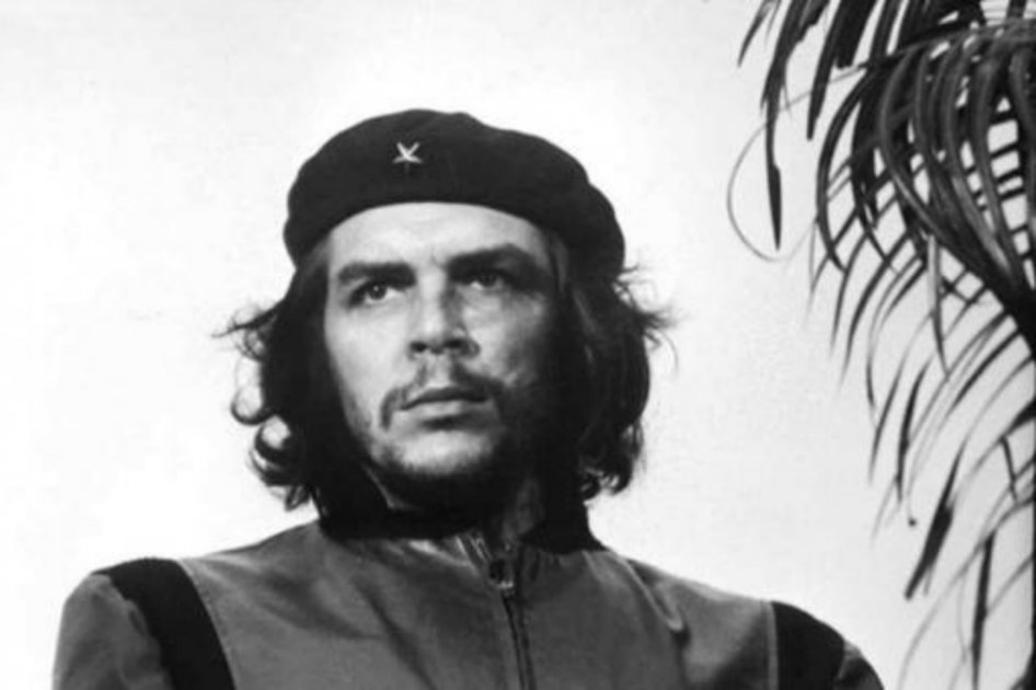 Subastan en 20.200 dólares la cámara que tomó el más famoso retrato del “Che” Guevara