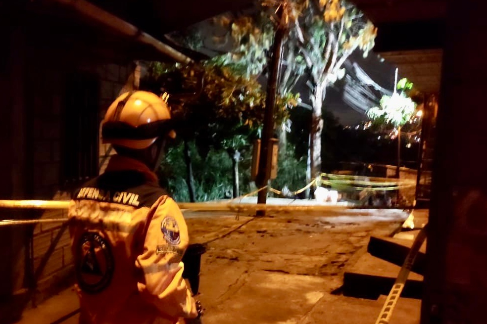 Deslizamiento en Medellín dejó 22 viviendas y cinco locales afectados