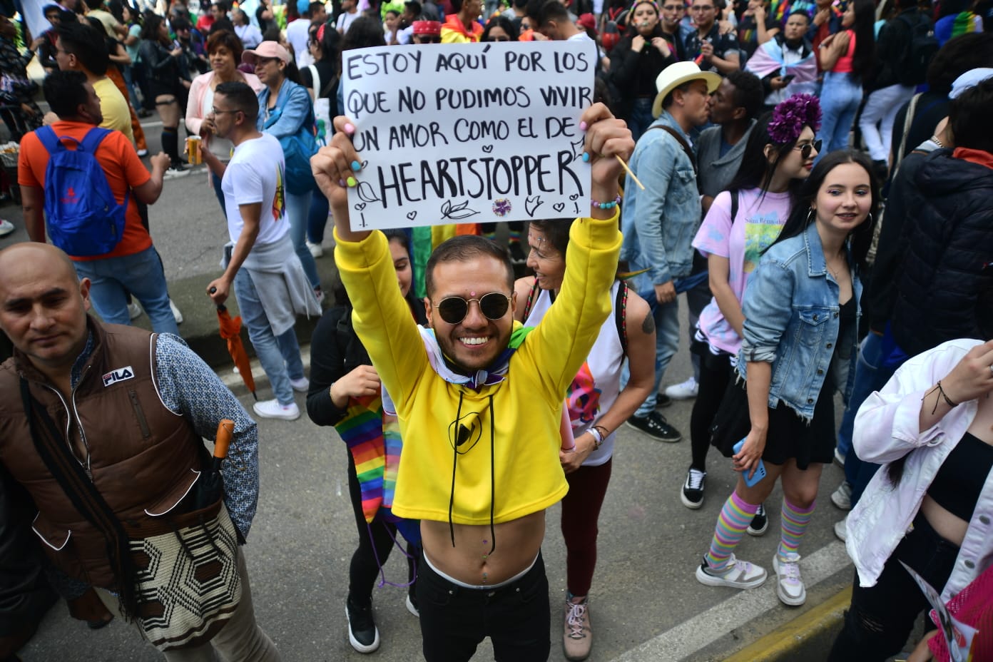 “Nos llena de orgullo unirnos a esta celebración de las personas de los sectores LGBTI. Esta es una oportunidad para que reconozcamos sus luchas, el camino recorrido, los logros obtenidos y a la vez, sigamos trabajando por las conquistas futuras”, David Alonzo, Director de Diversidad Sexual de la Secretaría Distrital de Planeación.