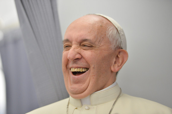 ¿Ateos y cristianos tienen el mismo sentido del humor?