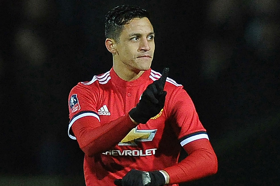 Alexis Sánchez debutó con asistencia en el Mánchester United