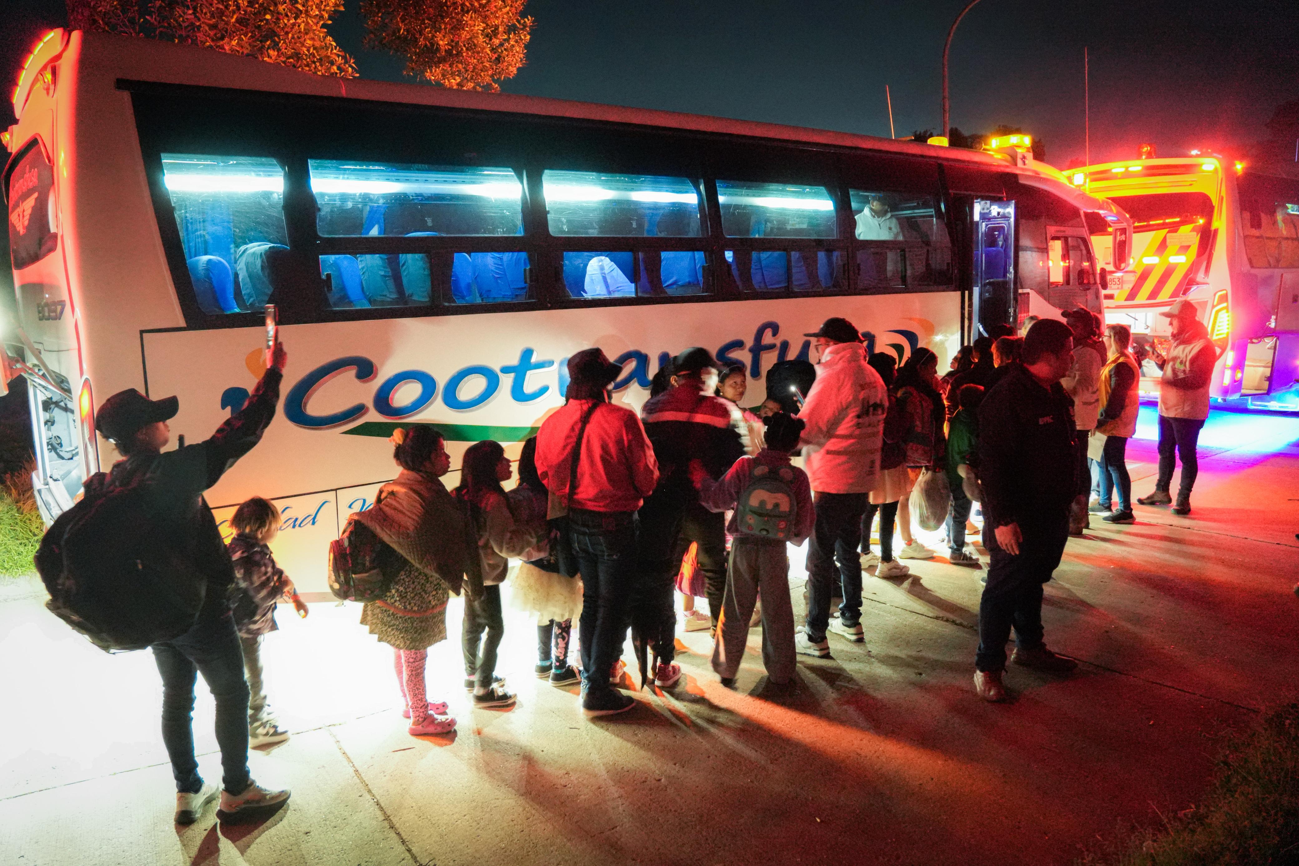 Este jueves concluyó la operación con la salida de 380 personas desde el albergue de La Florida.