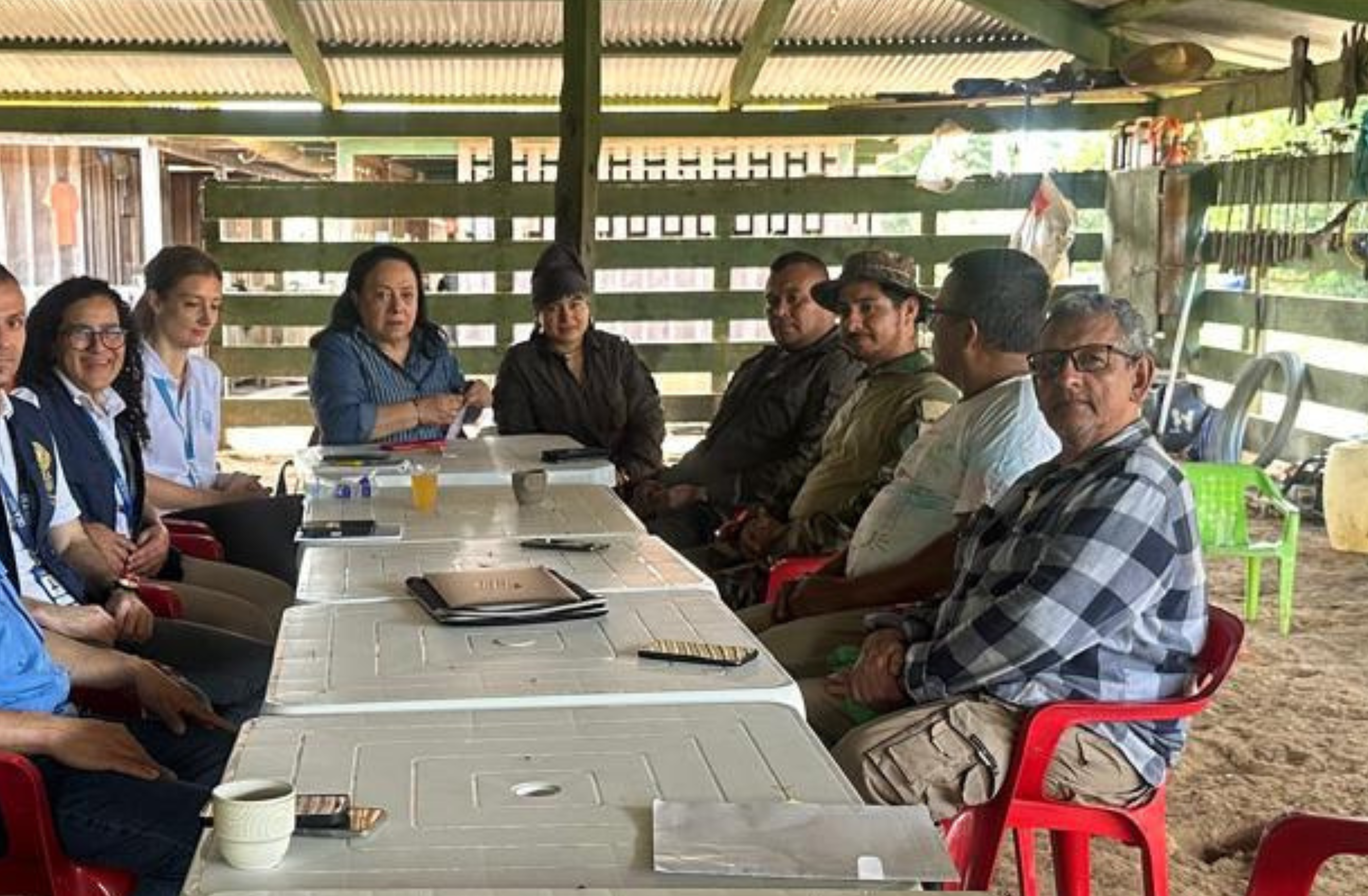 La delegada del Gobierno, Gloria Quiceno, se reunió con delegados de la disidencia de Calarcá para reactivar la mesa de diálogo.