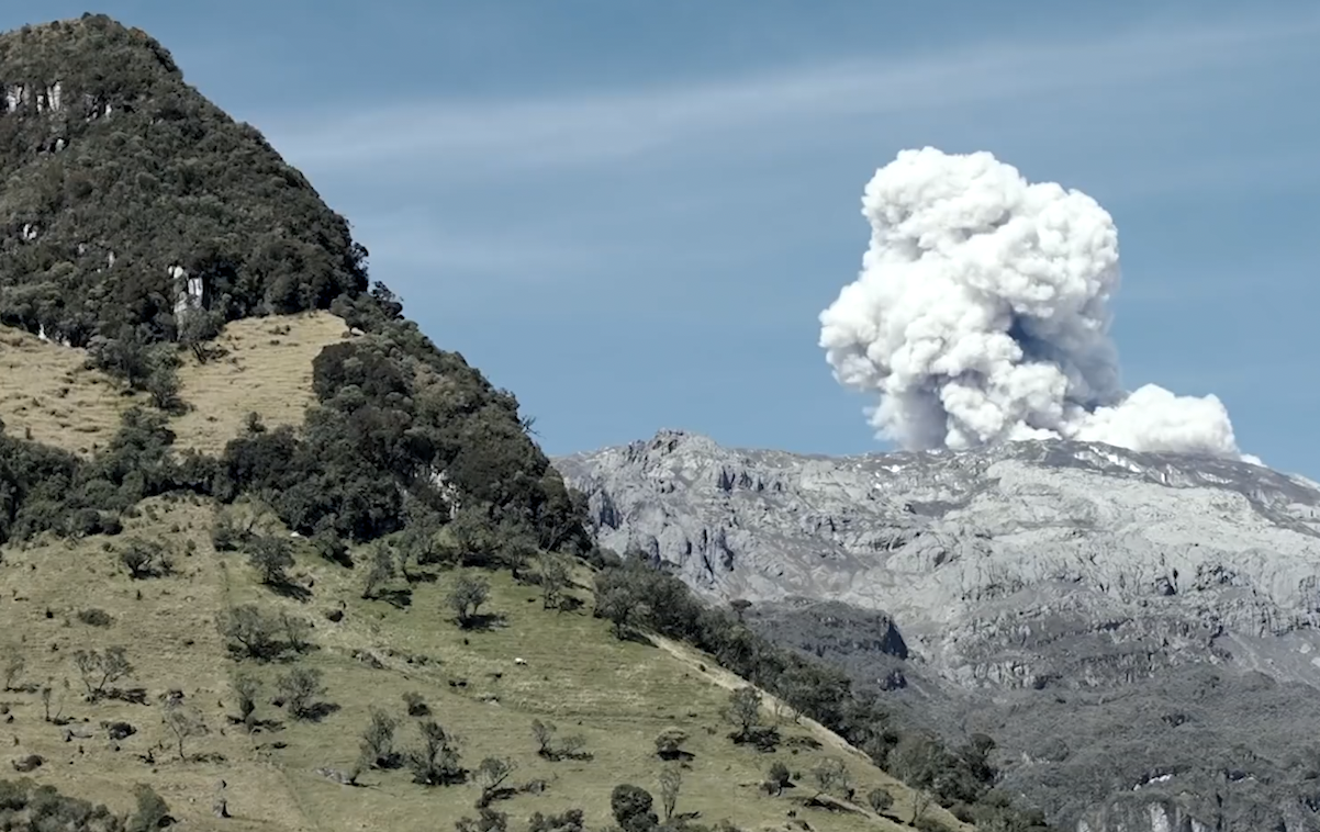 Nuevamente cayó ceniza en Manizales por actividad del volcán Nevado del Ruiz