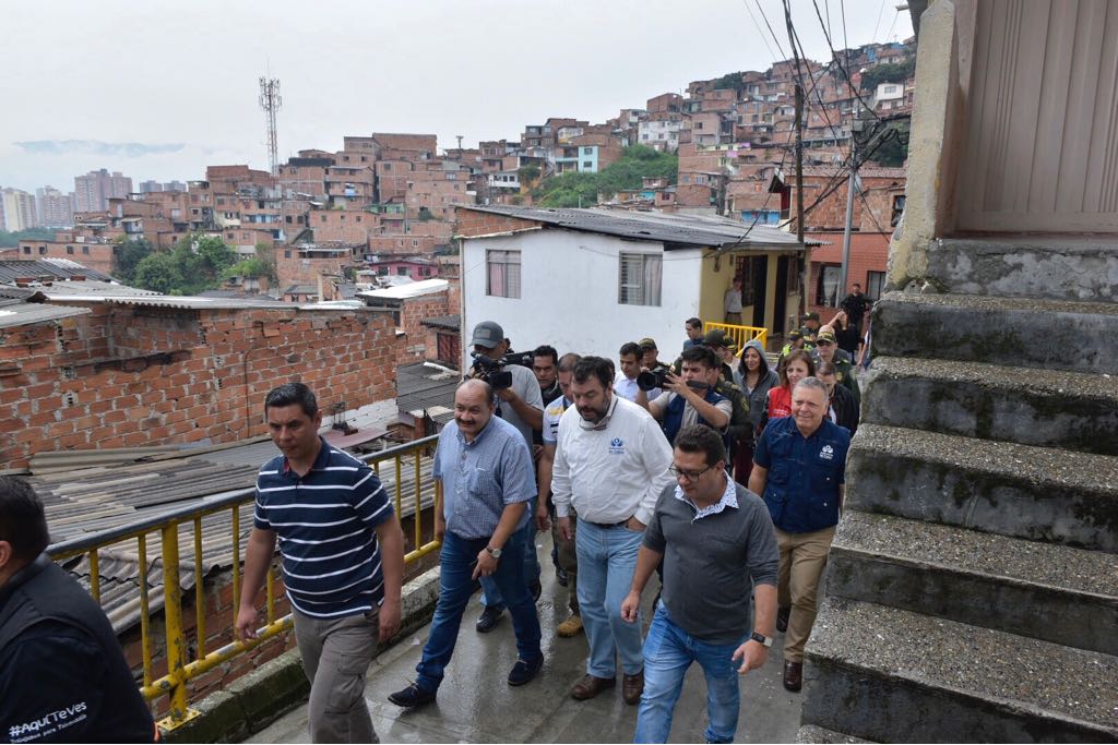 Defensor del Pueblo se metió al fuego cruzado en Medellín