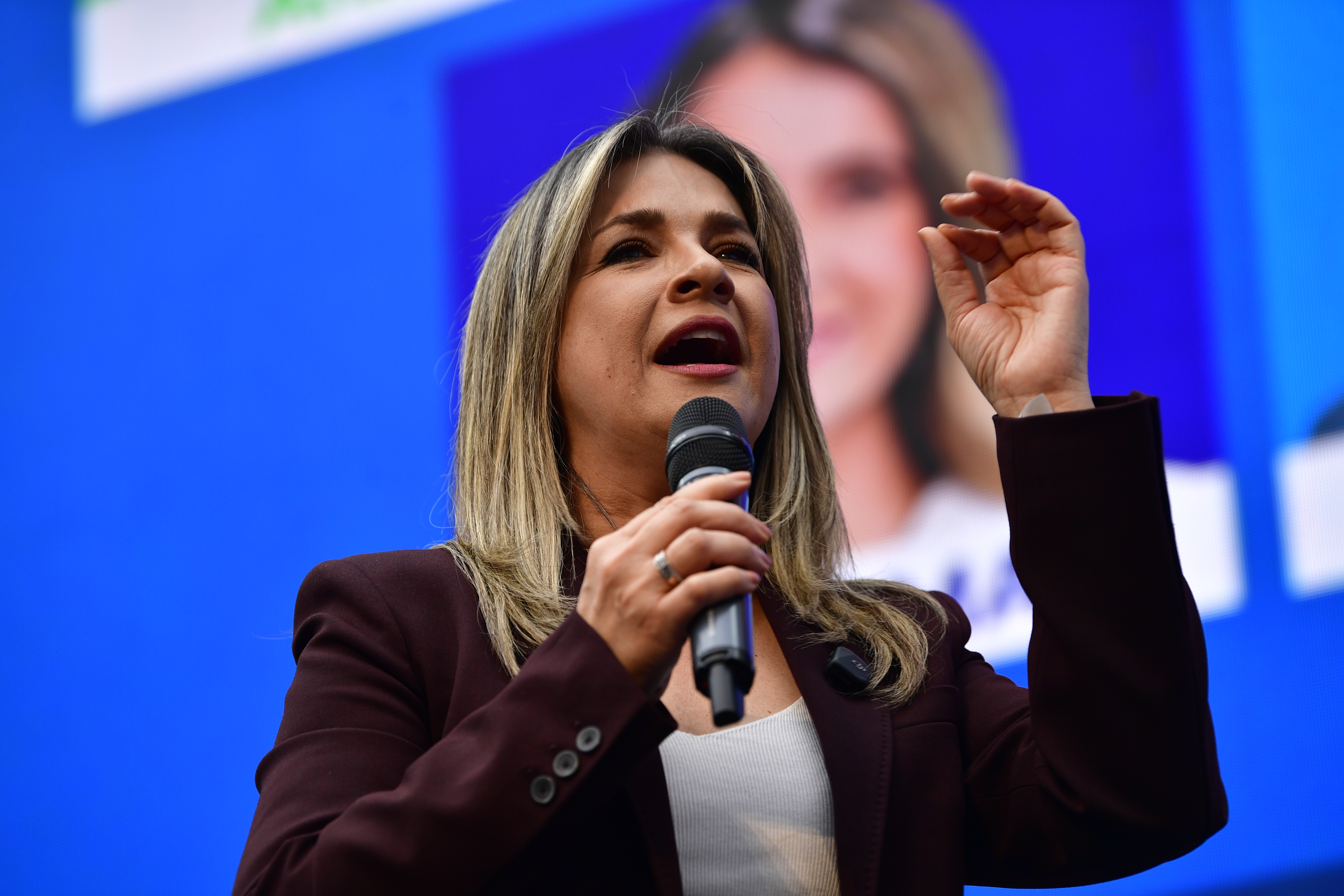 Candidata a la presidencia e integrante de la Gran Consulta por Colombia